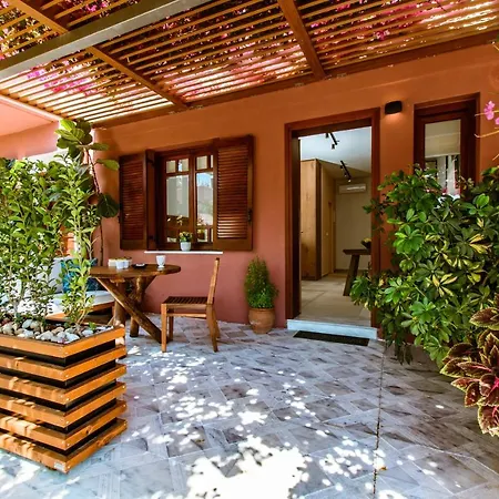 Anais Collection & Hotel 3*